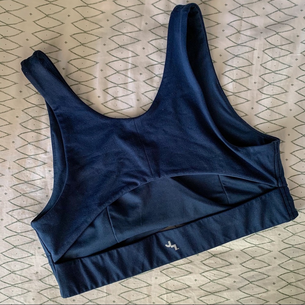 Cross Front Cut-Out Back Sports Bra